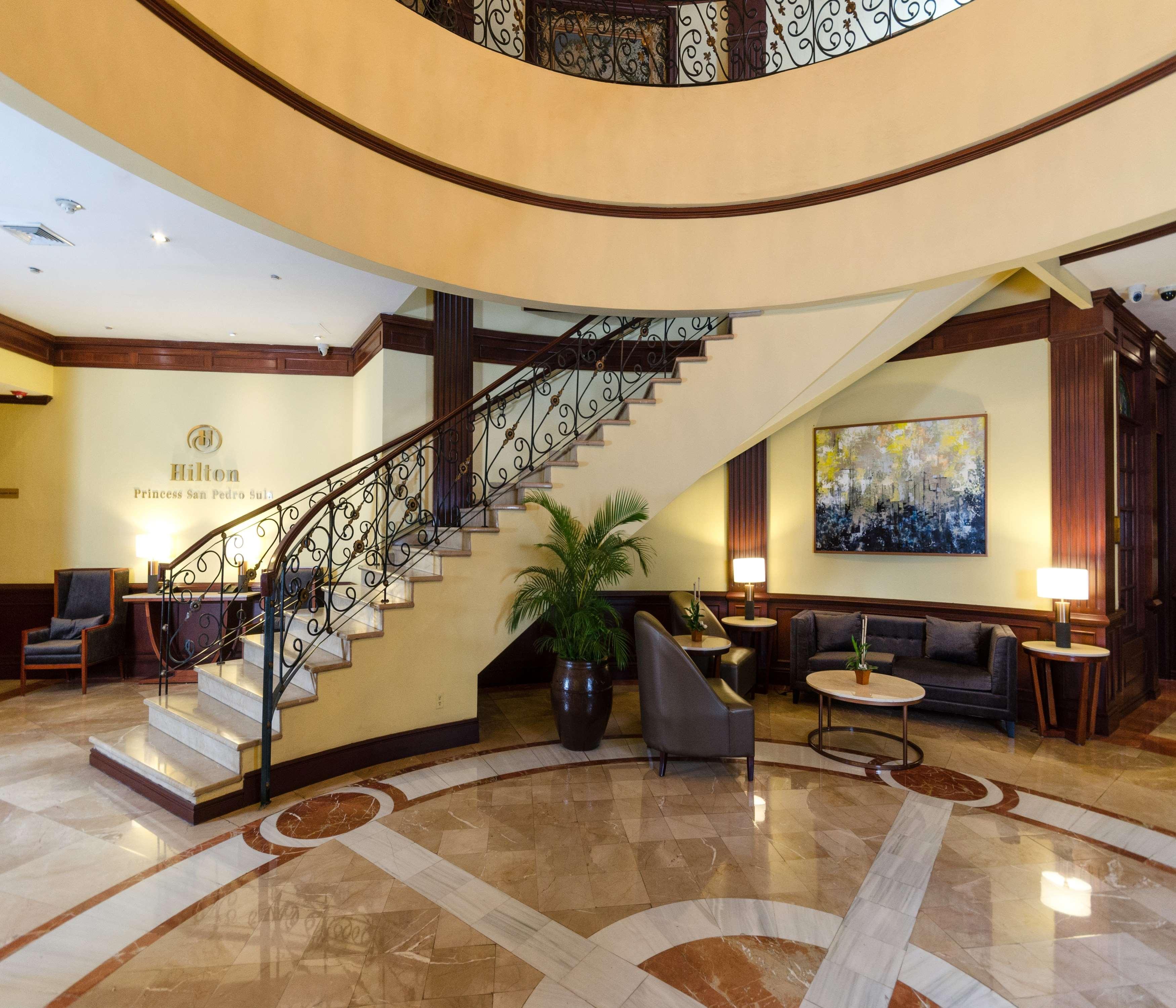 Hilton Princess סן פדרו סולה מראה חיצוני תמונה