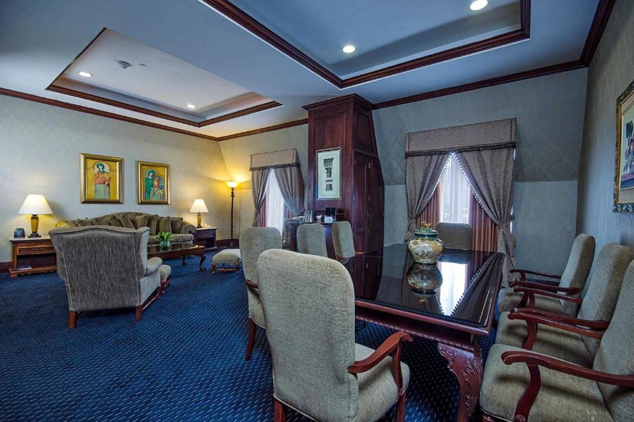 Hilton Princess סן פדרו סולה מראה חיצוני תמונה