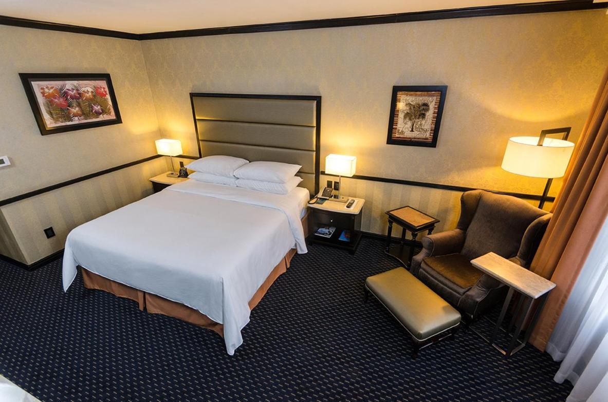 Hilton Princess סן פדרו סולה מראה חיצוני תמונה